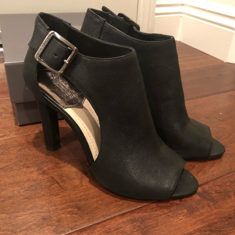 Vince Camuto Black Leather Omally Boots/Booties